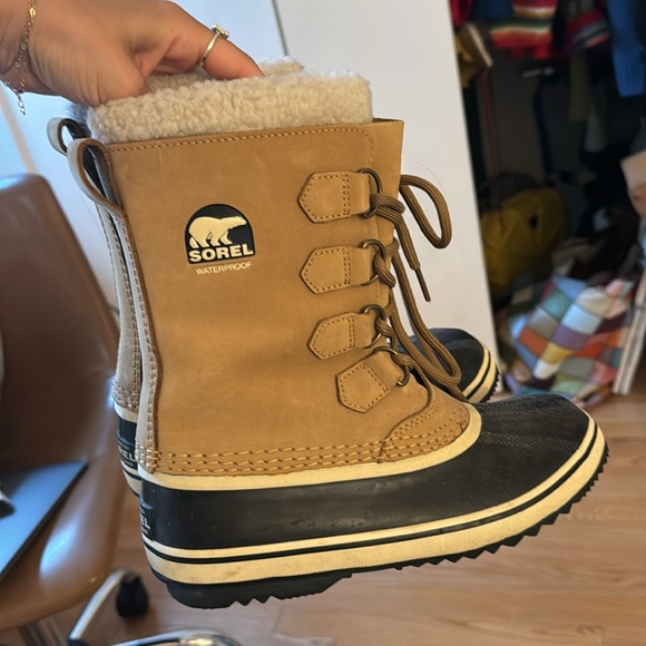 Waterproof Sorel snow boots - Picture 3 of 7